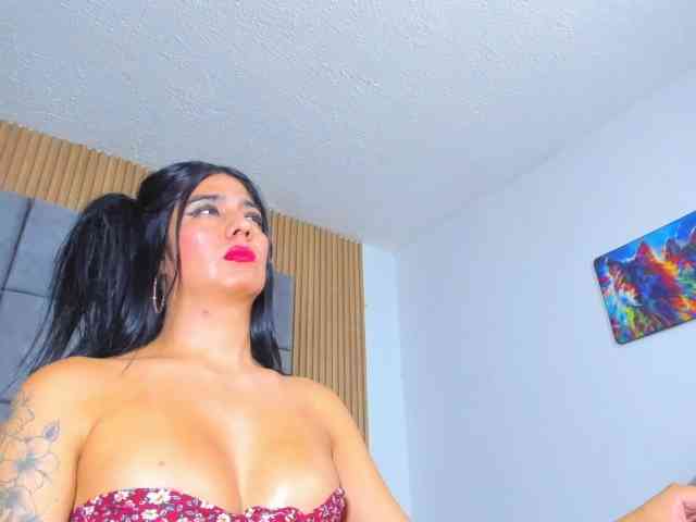 ZachaTompson Sex Cam Show