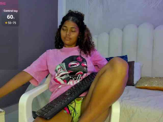 sasha-05 webcam
