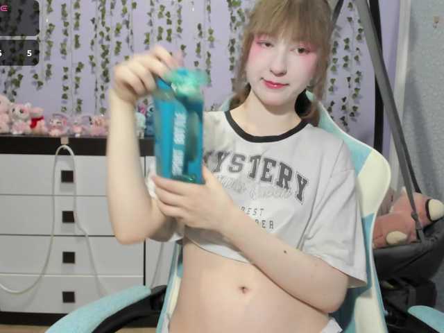 Mikka-Mi live cam on BongaCams