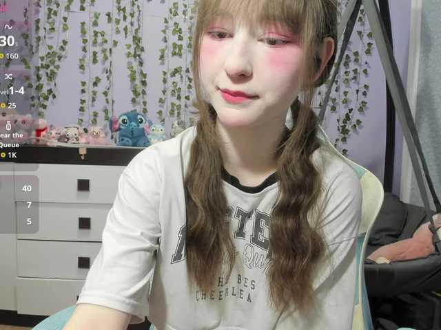 Mikka-Mi live cam on BongaCams