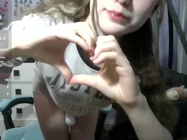 Mikka-Mi live cam on BongaCams