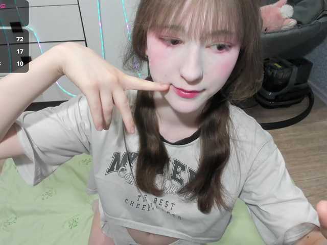Mikka-Mi live cam on BongaCams