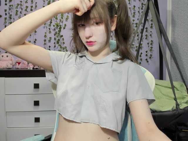 Mikka-Mi live cam on BongaCams