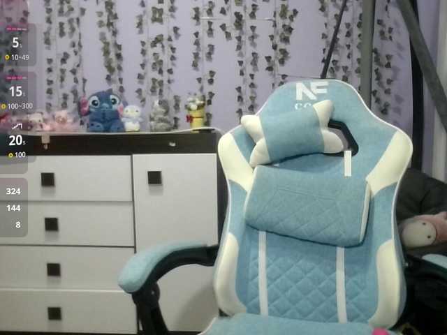 Mikka-Mi live cam on BongaCams