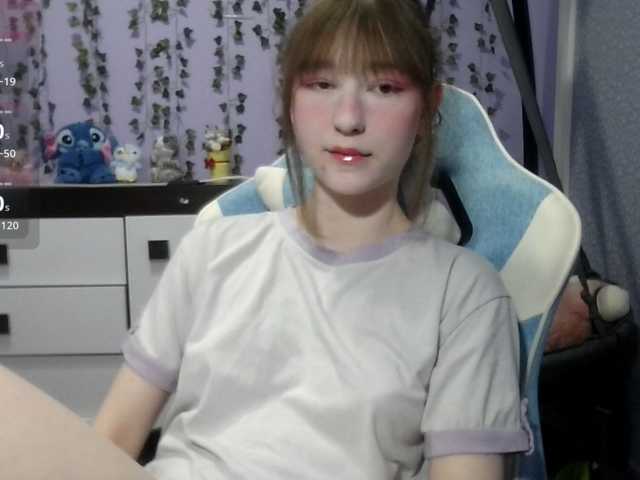 Mikka-Mi live cam on BongaCams