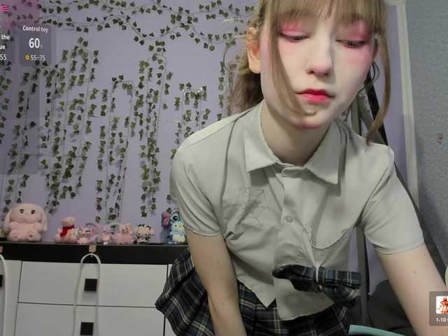 Mikka-Mi live cam on BongaCams