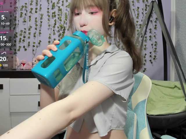 Mikka-Mi live cam on BongaCams