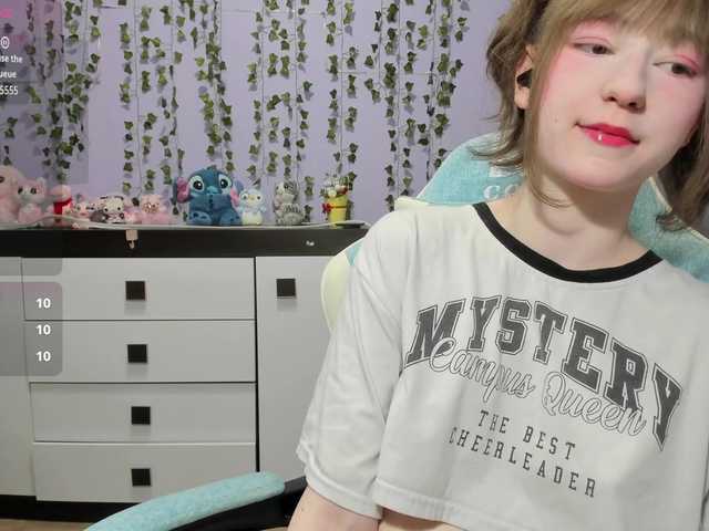Mikka-Mi live cam on BongaCams