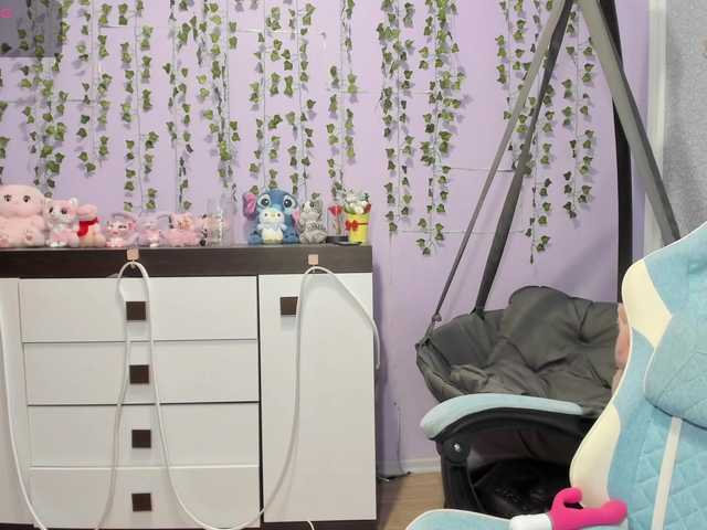 Mikka-Mi live cam on BongaCams