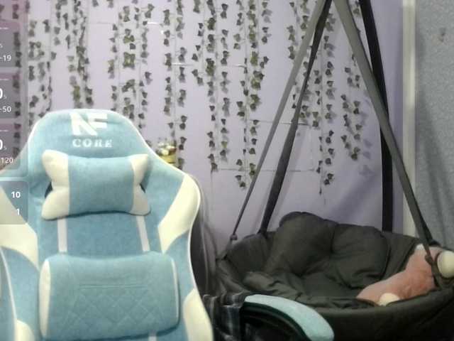 Mikka-Mi live cam on BongaCams
