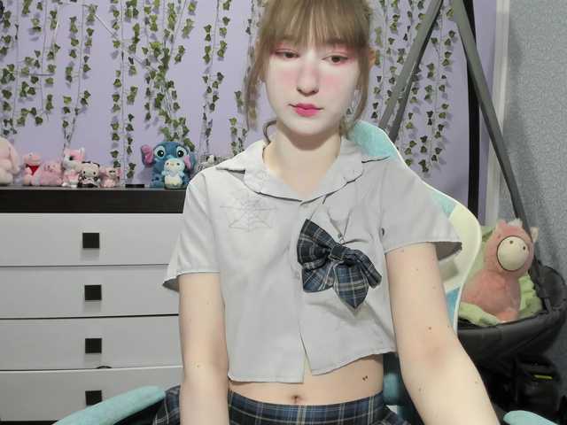 Mikka-Mi live cam on BongaCams