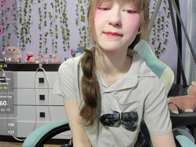 Mikka-Mi live cam on BongaCams