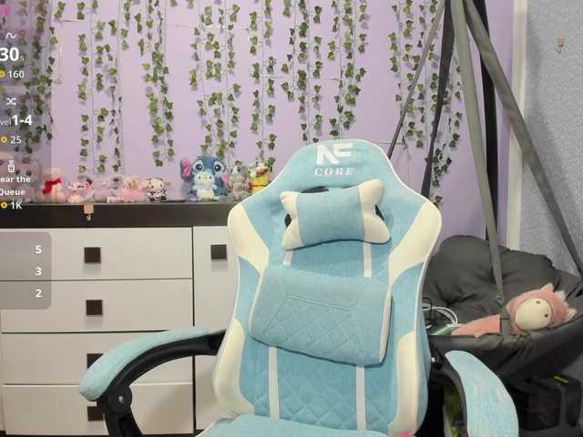 Mikka-Mi live cam on BongaCams