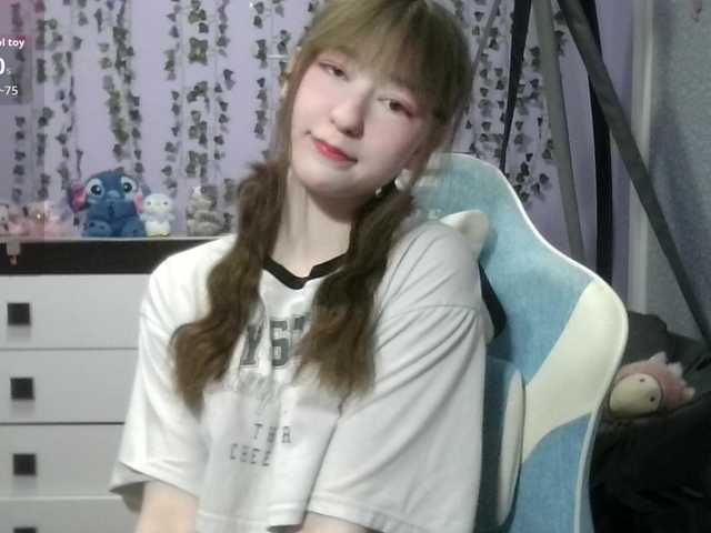 Mikka-Mi live cam on BongaCams