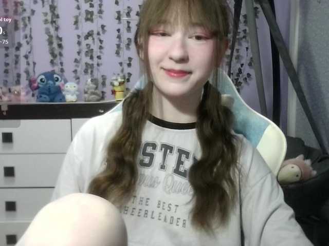 Mikka-Mi live cam on BongaCams