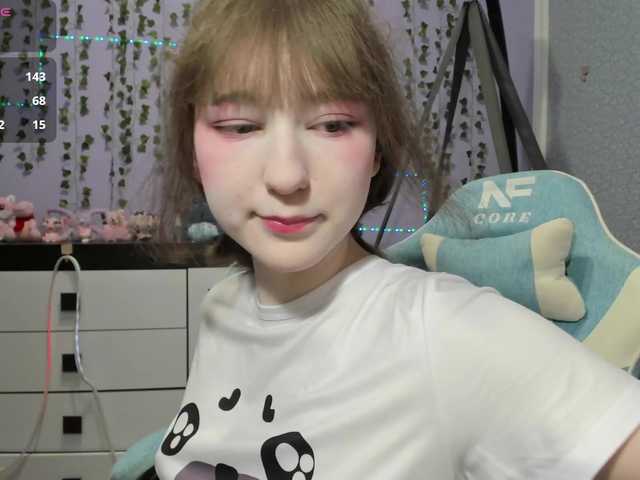 Mikka-Mi live cam on BongaCams