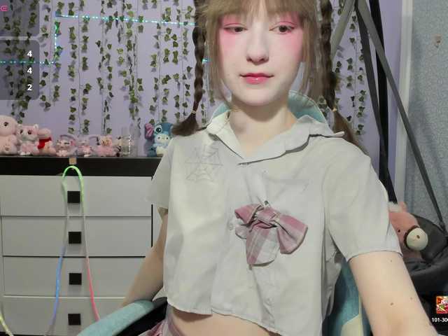 Mikka-Mi live cam on BongaCams