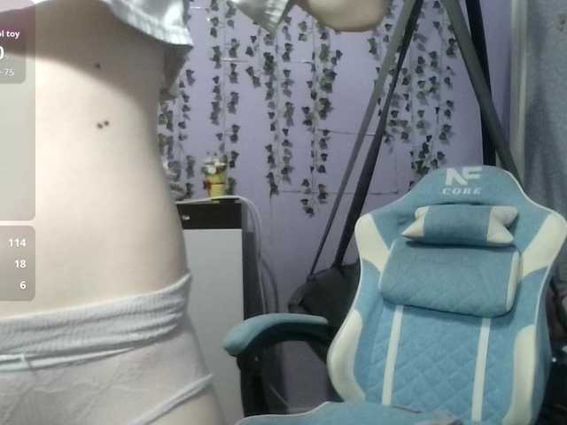 Mikka-Mi live cam on BongaCams