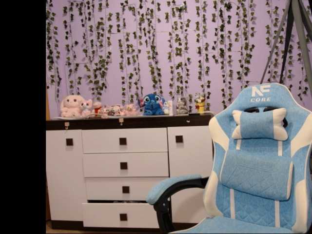 Mikka-Mi, en directo ahora en BongaCams