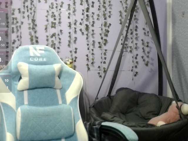 Mikka-Mi live cam on BongaCams