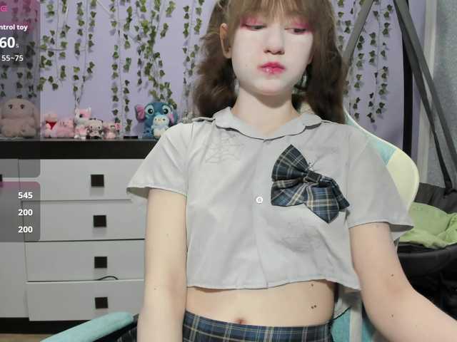 Mikka-Mi live cam on BongaCams
