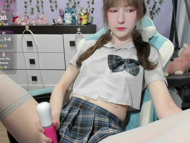 Mikka-Mi live cam on BongaCams