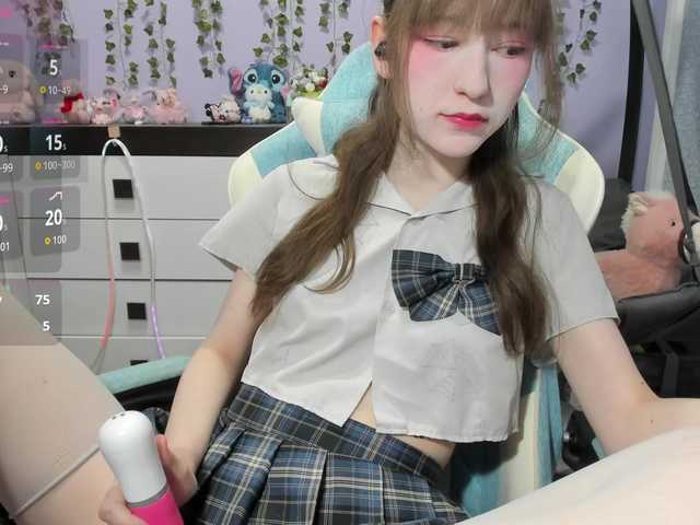 Mikka-Mi live cam on BongaCams