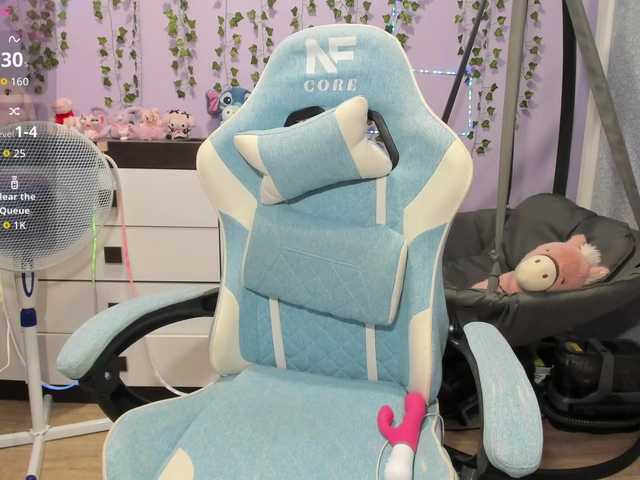 Mikka-Mi live cam on BongaCams