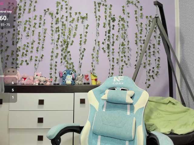 Mikka-Mi live cam on BongaCams