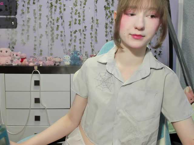 Mikka-Mi live cam on BongaCams