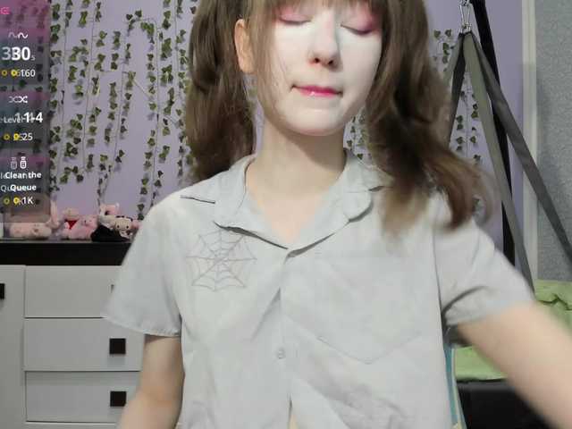 Mikka-Mi live cam on BongaCams