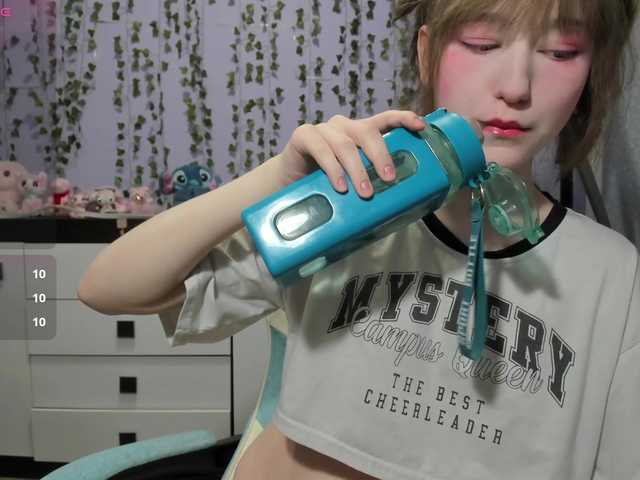 Mikka-Mi live cam on BongaCams