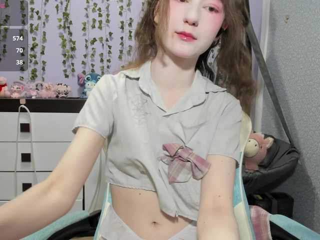 Mikka-Mi live cam on BongaCams
