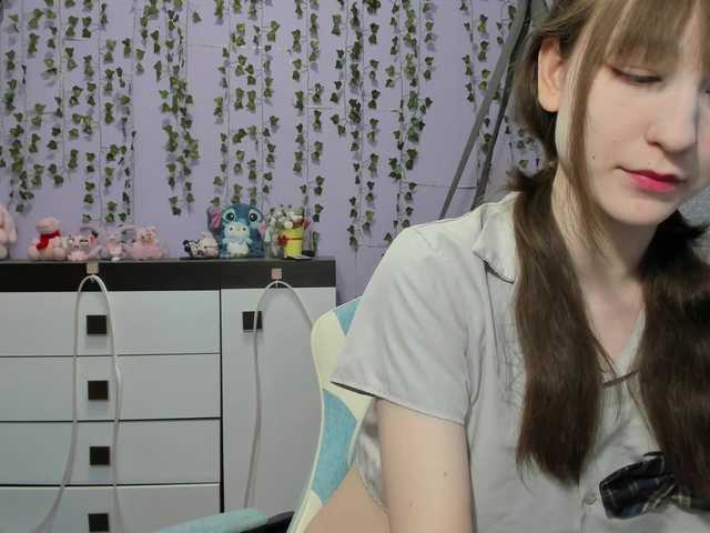 Mikka-Mi live cam on BongaCams