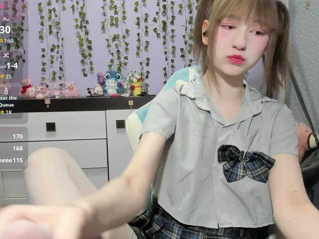 Mikka-Mi live cam on BongaCams