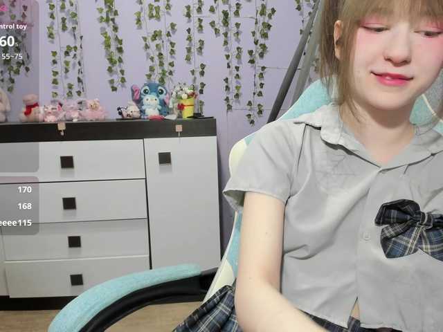 Mikka-Mi live cam on BongaCams