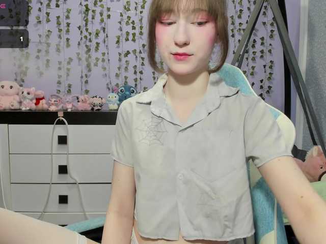 Mikka-Mi live cam on BongaCams
