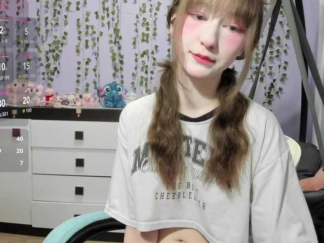Mikka-Mi live cam on BongaCams