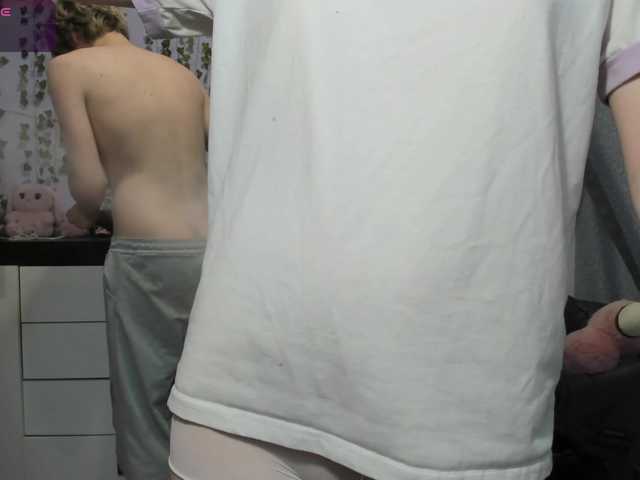 Mikka-Mi live cam on BongaCams