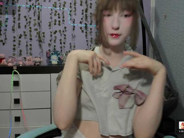 Mikka-Mi live cam on BongaCams