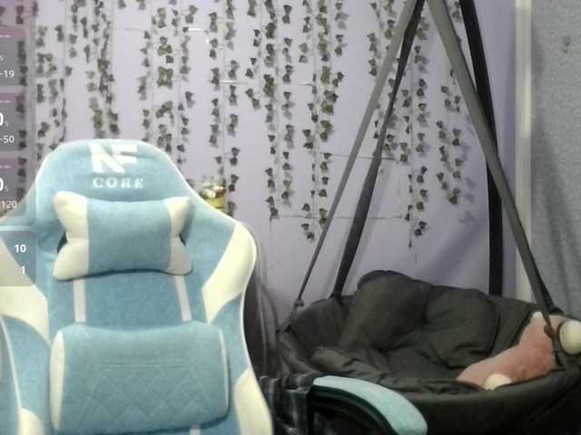 Mikka-Mi live cam on BongaCams