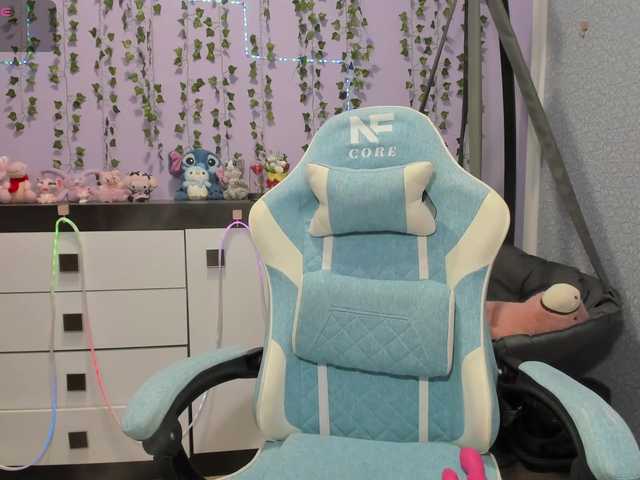 Mikka-Mi live cam on BongaCams