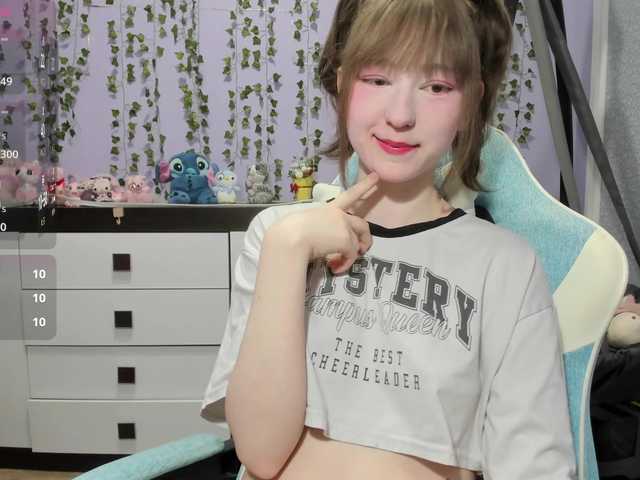 Mikka-Mi live cam on BongaCams