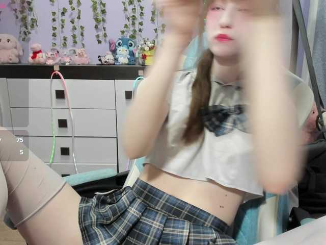 Mikka-Mi live cam on BongaCams
