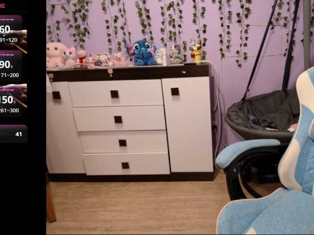 Mikka-Mi, en directo ahora en BongaCams