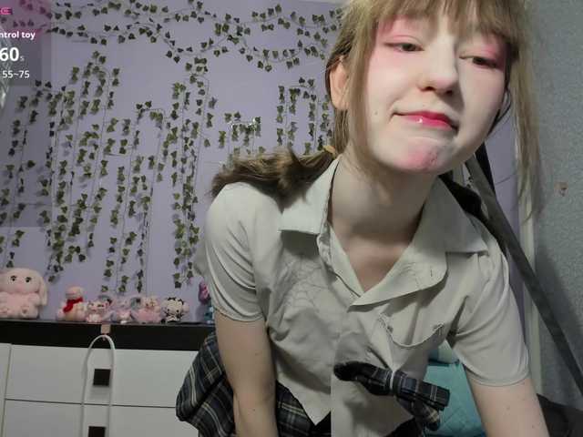 Mikka-Mi live cam on BongaCams