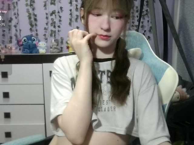 Mikka-Mi live cam on BongaCams