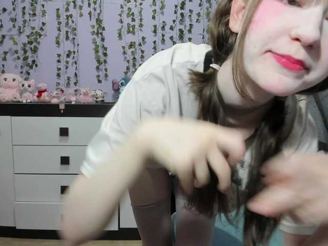 Mikka-Mi live cam on BongaCams