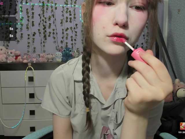 Mikka-Mi live cam on BongaCams