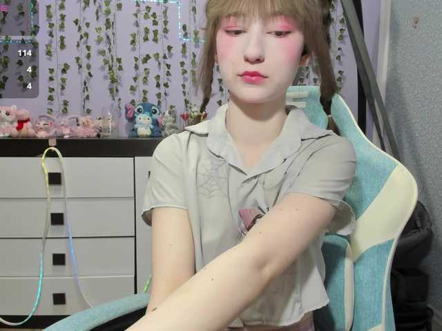 Mikka-Mi live cam on BongaCams